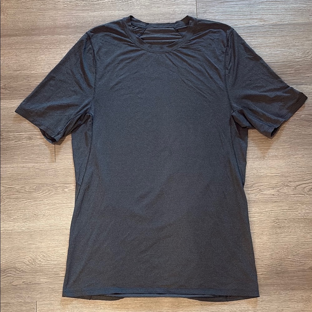 Lululemon Men's Black T-Shirt